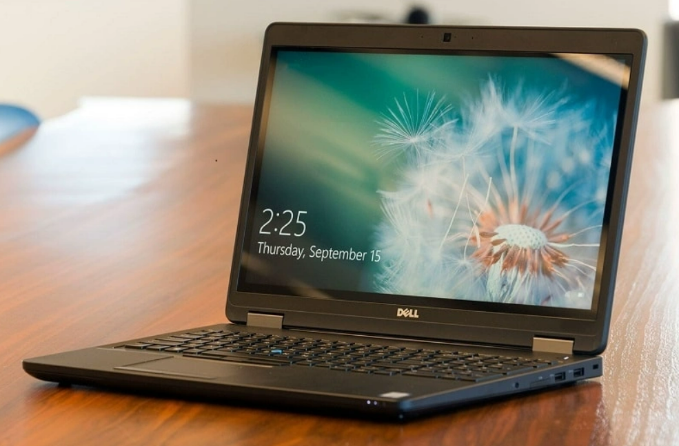 hg Dell Precision 3510 7