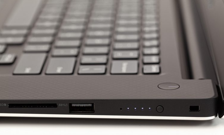 hg Dell Precision 5540 12